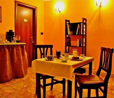 Bed & Breakfast A Casa Di Mamma Naples