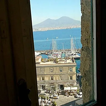 לינה וארוחת בוקר A Casa Di Mamma נאפולי